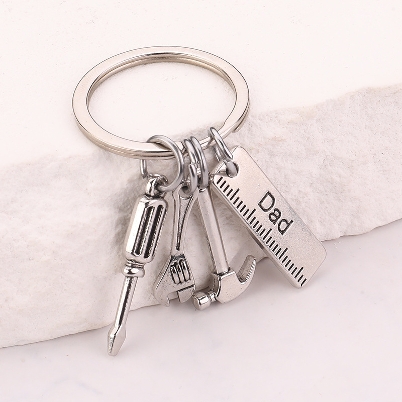 شيك تصميم سلاسل المفاتيح لأبي  - مراجعة Heavy Equipment Key Ring وسعره